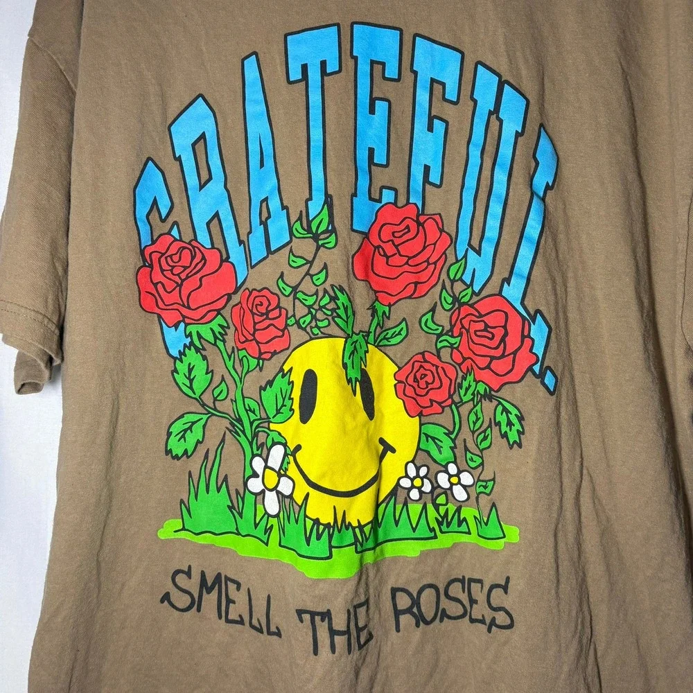 Grateful Apparel Smell The Roses Smiley Face Graphic T-Shirt‎ Brown Mens 2XL